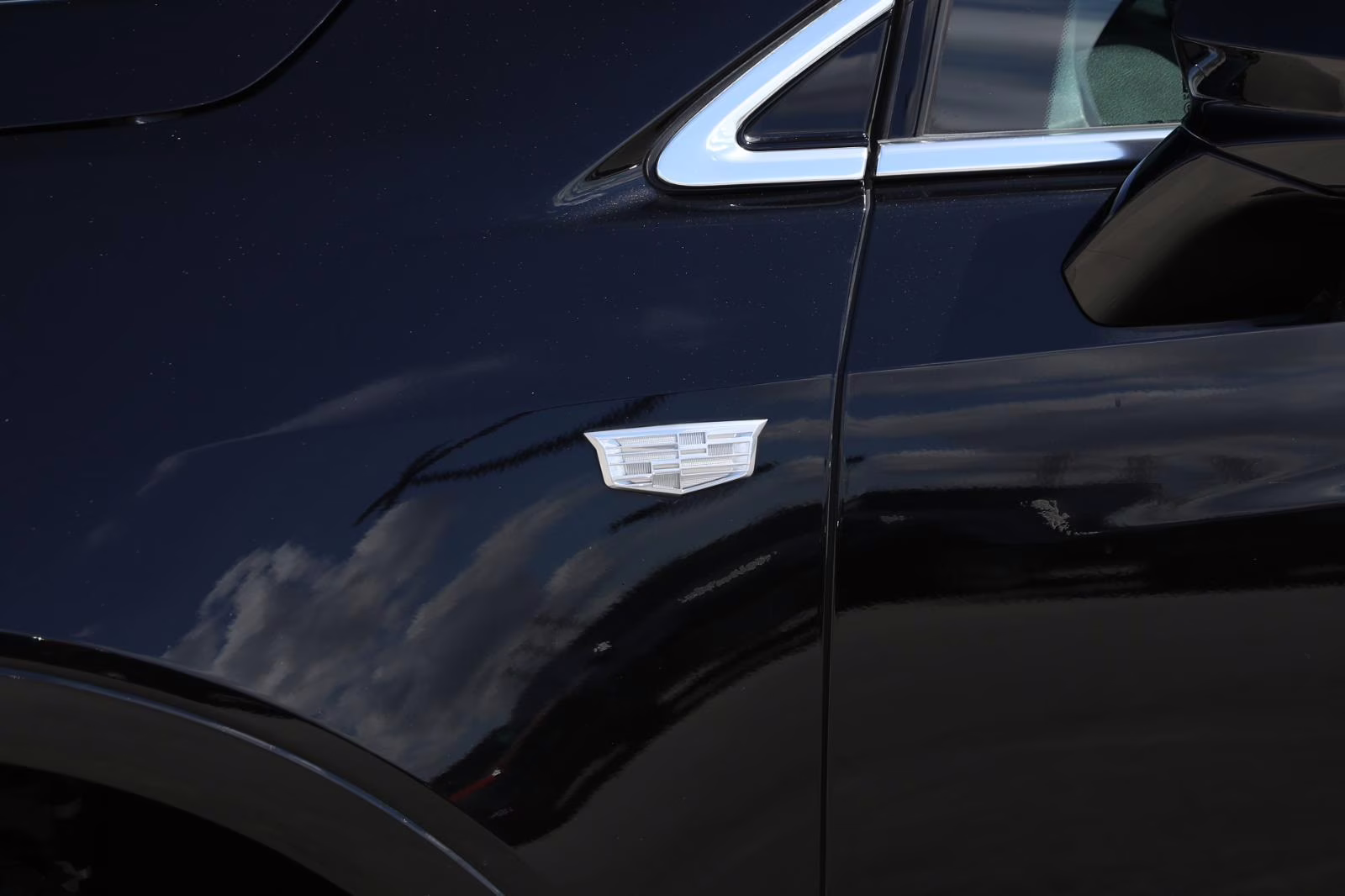 2021 Stellar Black Metallic Cadillac XT5 AWD Premium Luxury AWD SUV