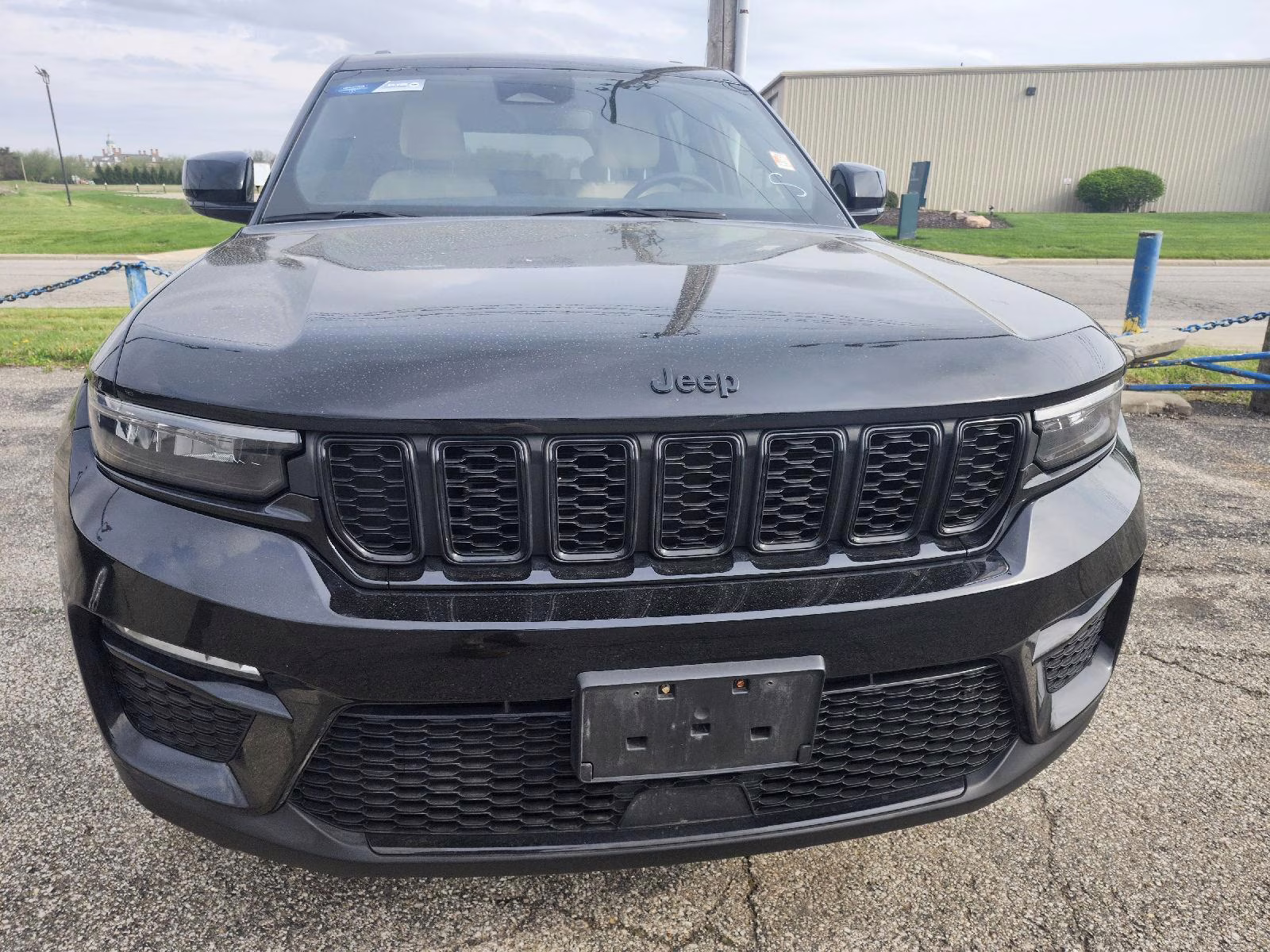 2023 Diamond Black Crystal Pearlcoat Jeep Grand Cherokee Limited 4X4 SUV