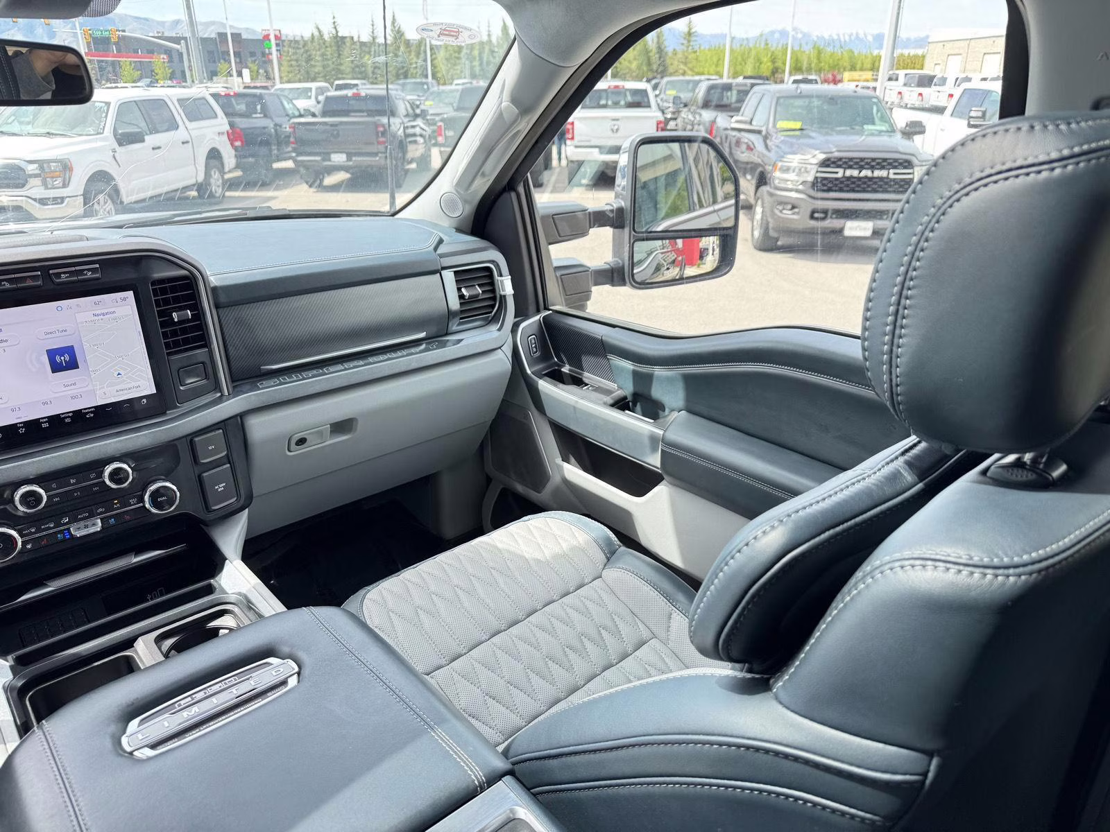 2024 Agate Black Ford Super Duty F-350 SRW Limited 4X4 Truck