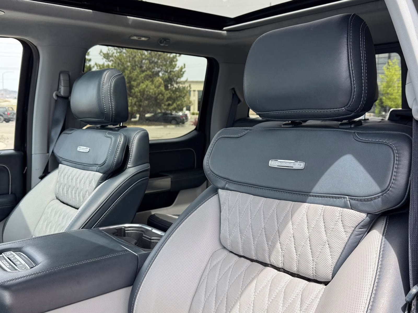 2024 Agate Black Ford Super Duty F-350 SRW Limited 4X4 Truck