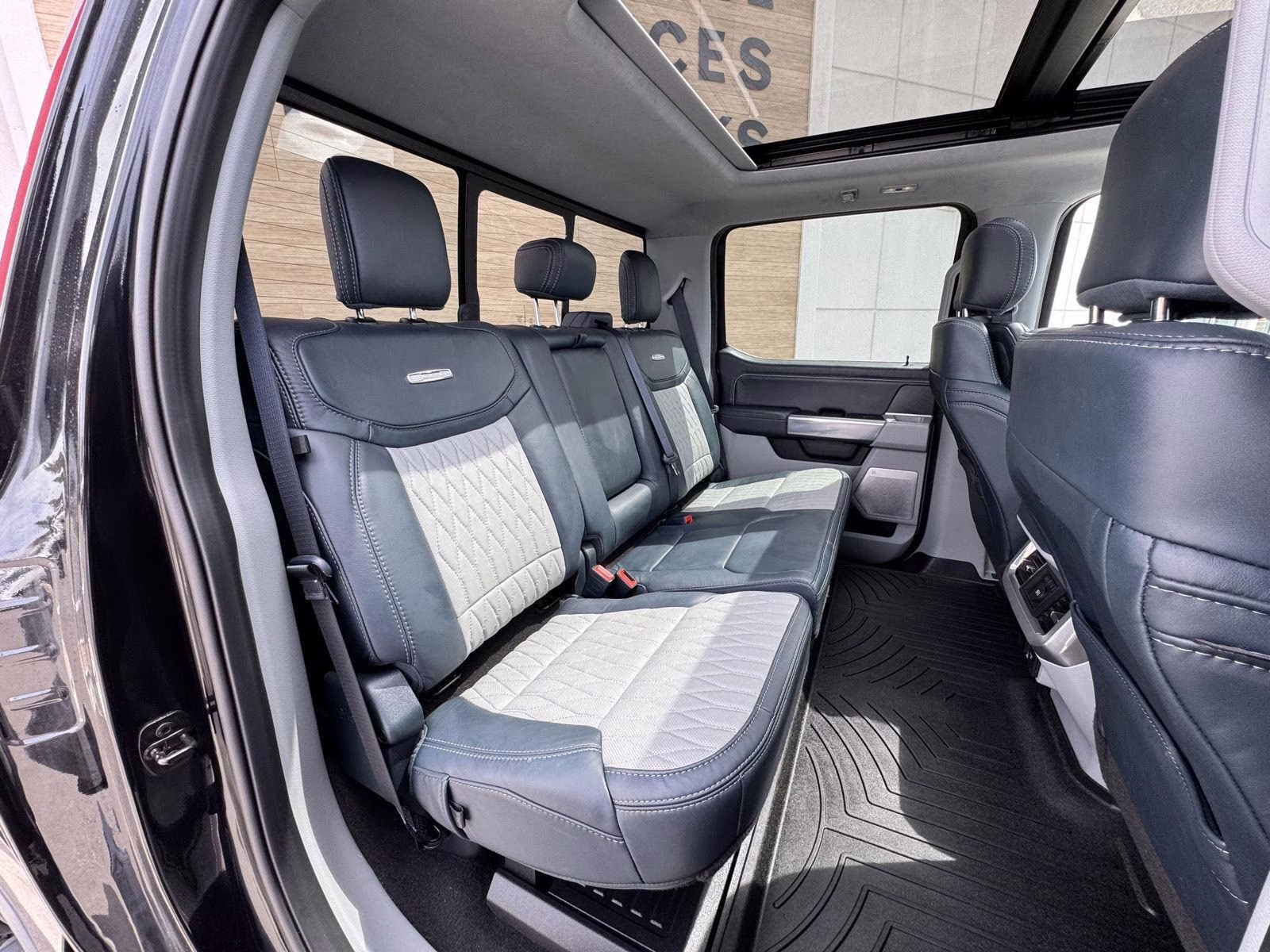 2024 Agate Black Ford Super Duty F-350 SRW Limited 4X4 Truck