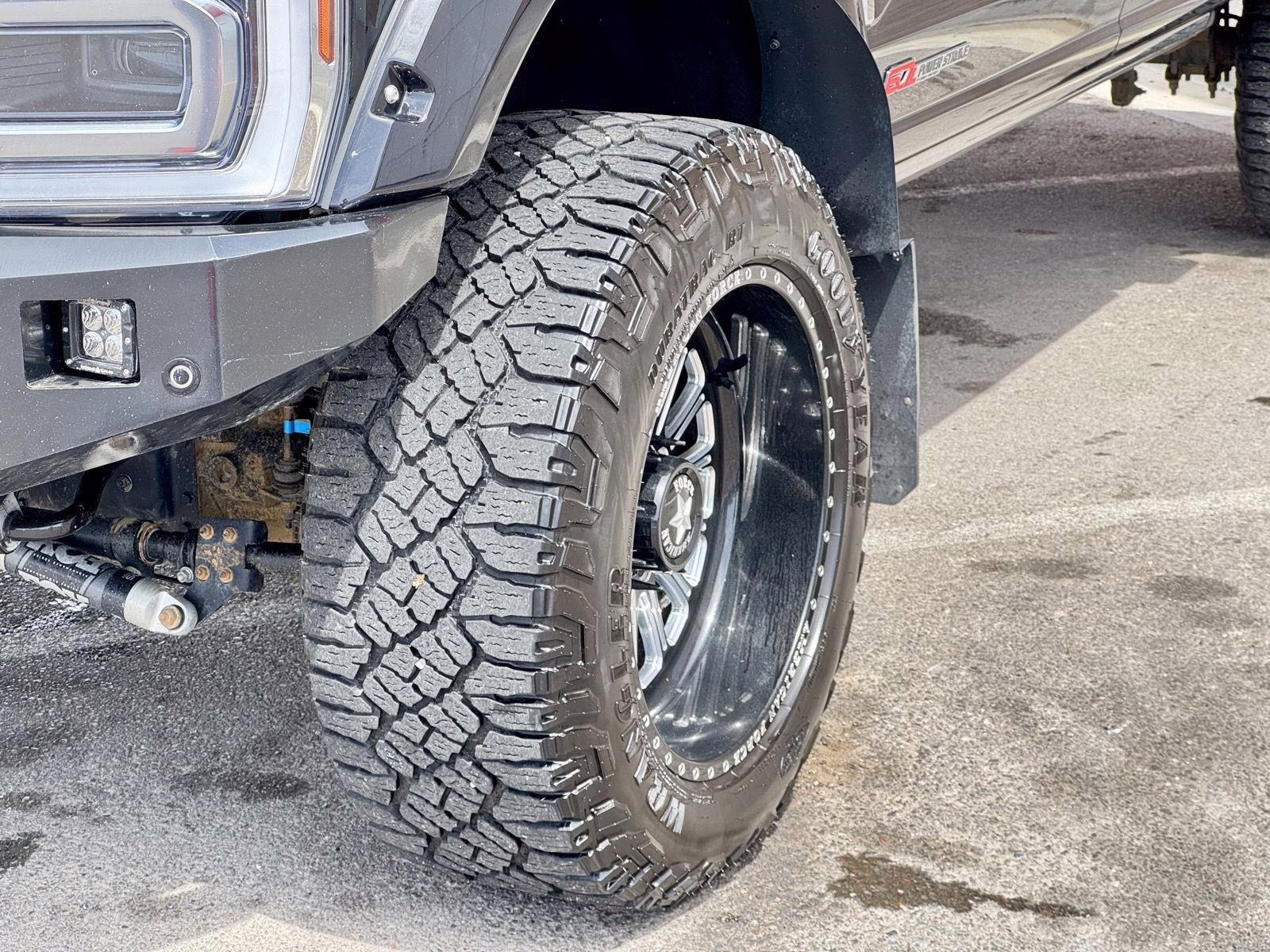 2024 Agate Black Ford Super Duty F-350 SRW Limited 4X4 Truck