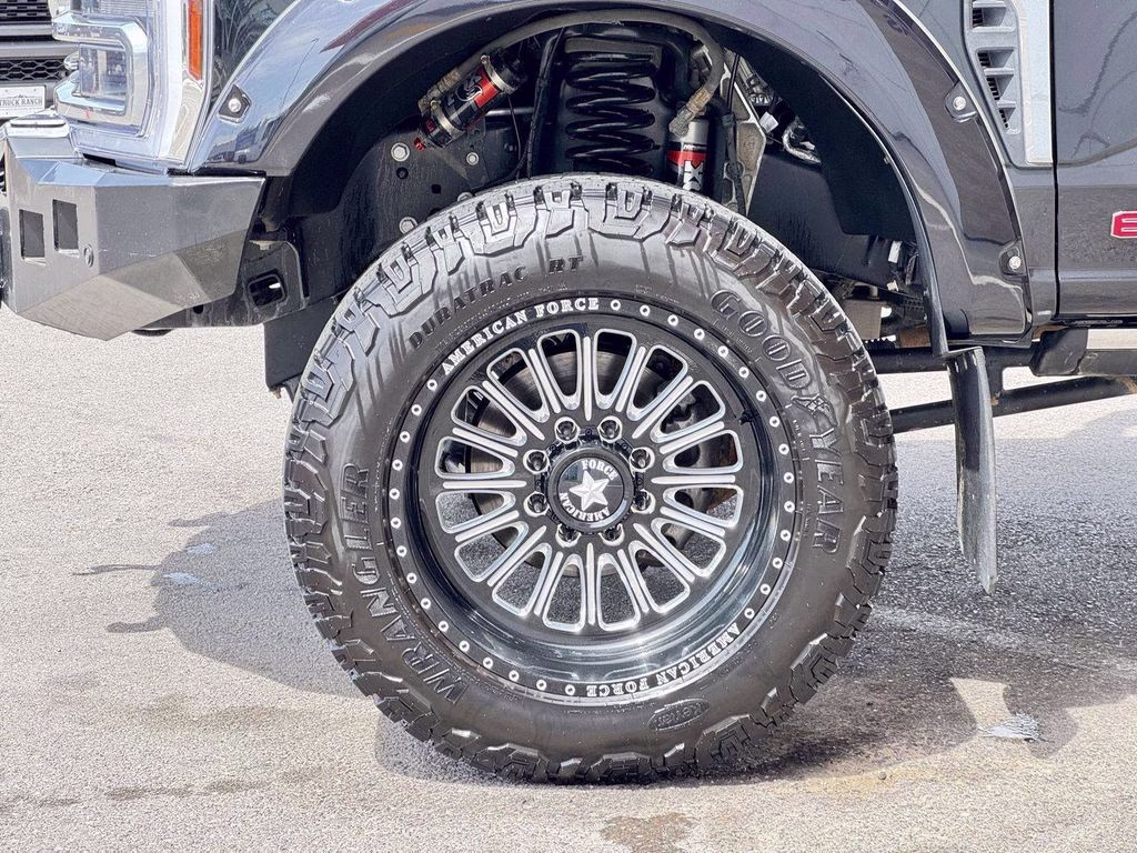 2024 Black Ford Super Duty F-350 SRW Limited 4X4 Truck