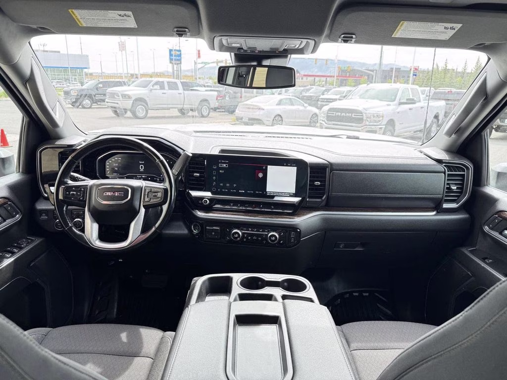2024 White GMC Sierra 3500HD SLE 4X4 Truck