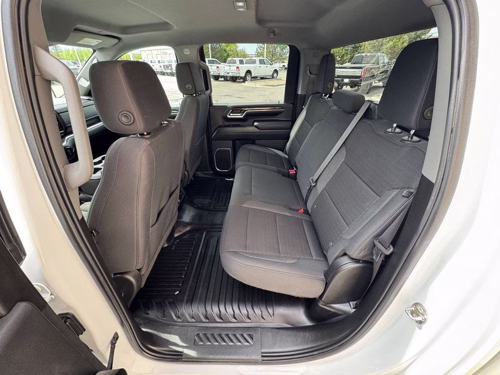 2024 White GMC Sierra 3500HD SLE 4X4 Truck
