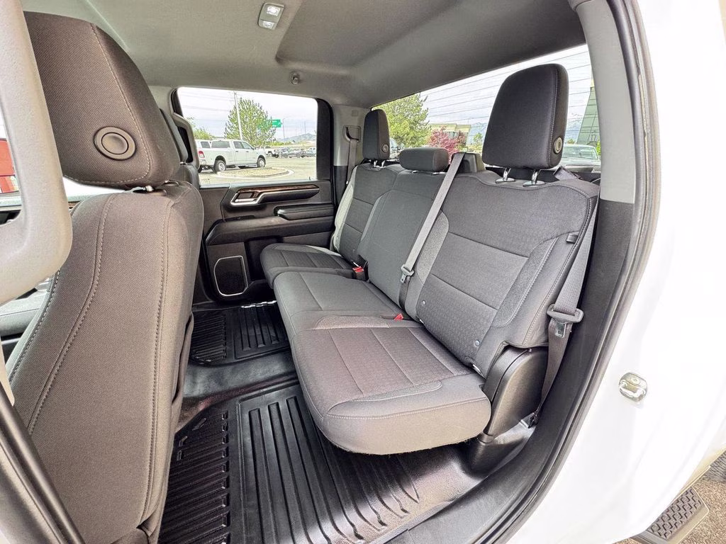 2024 White GMC Sierra 3500HD SLE 4X4 Truck
