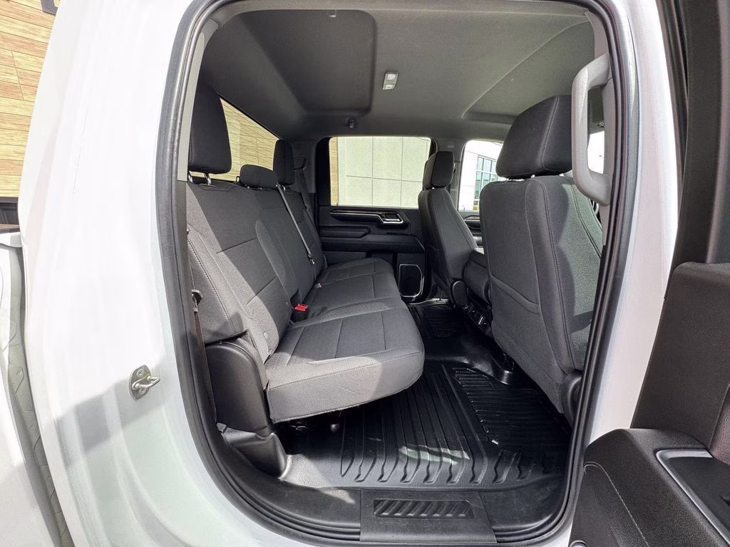 2024 White GMC Sierra 3500HD SLE 4X4 Truck
