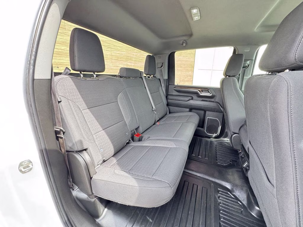 2024 White GMC Sierra 3500HD SLE 4X4 Truck