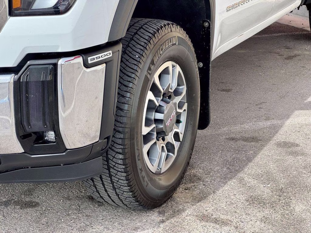 2024 White GMC Sierra 3500HD SLE 4X4 Truck