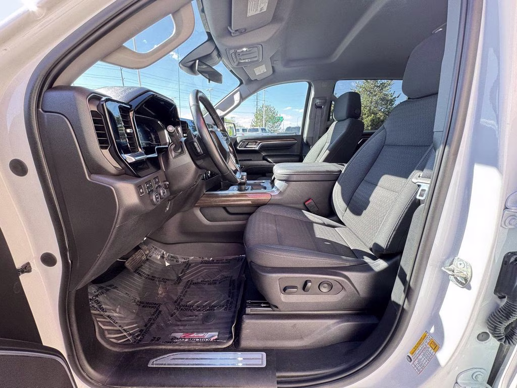 2023 White Chevrolet Silverado 1500 RST 4X4 Truck