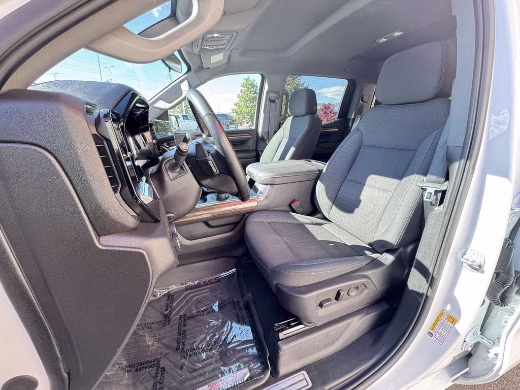 2023 White Chevrolet Silverado 1500 RST 4X4 Truck