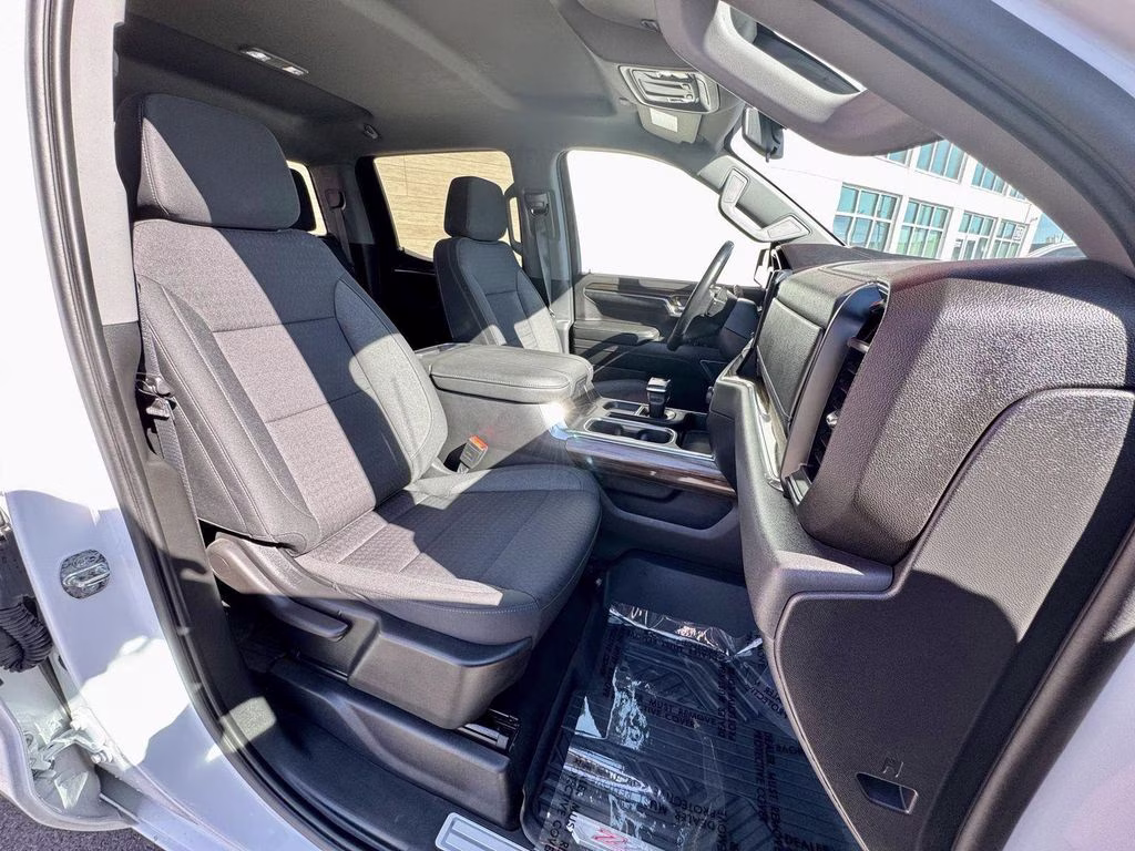 2023 White Chevrolet Silverado 1500 RST 4X4 Truck