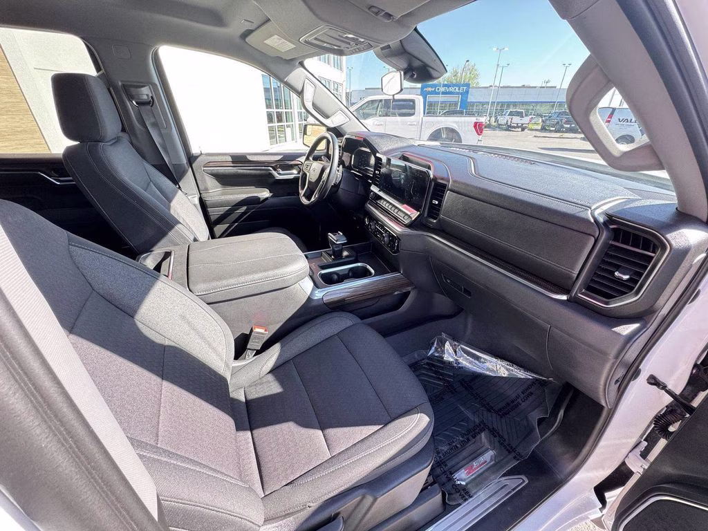 2023 White Chevrolet Silverado 1500 RST 4X4 Truck