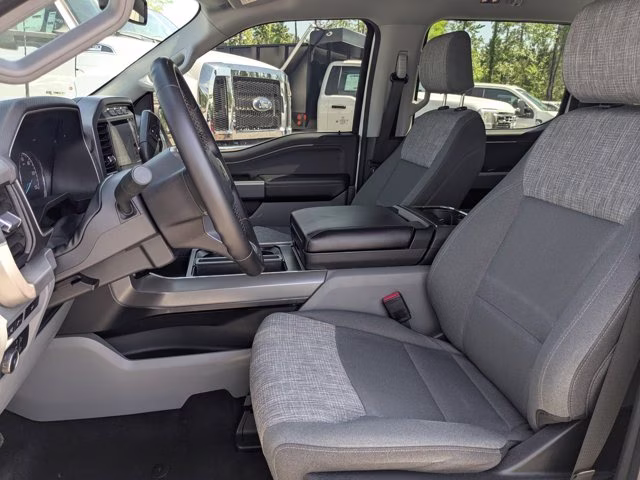 2023 Oxford White Ford F-150 XLT 4X4 Truck