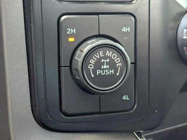2023 Oxford White Ford F-150 XLT 4X4 Truck