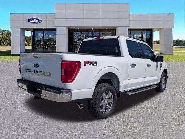 2023 Oxford White Ford F-150 XLT 4X4 Truck