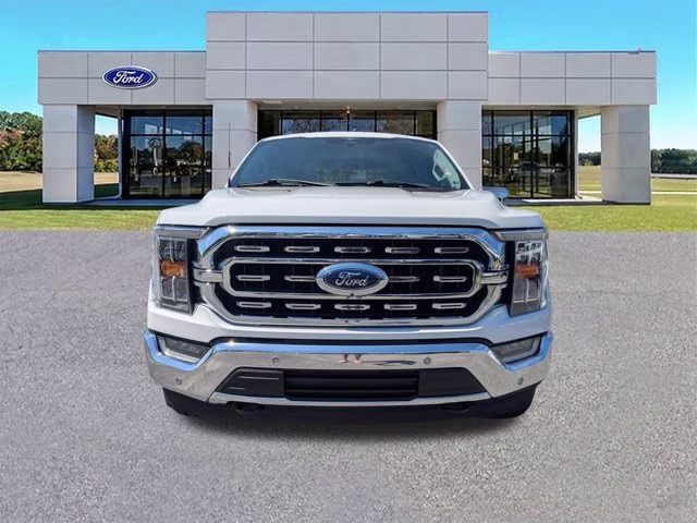 2023 Oxford White Ford F-150 XLT 4X4 Truck