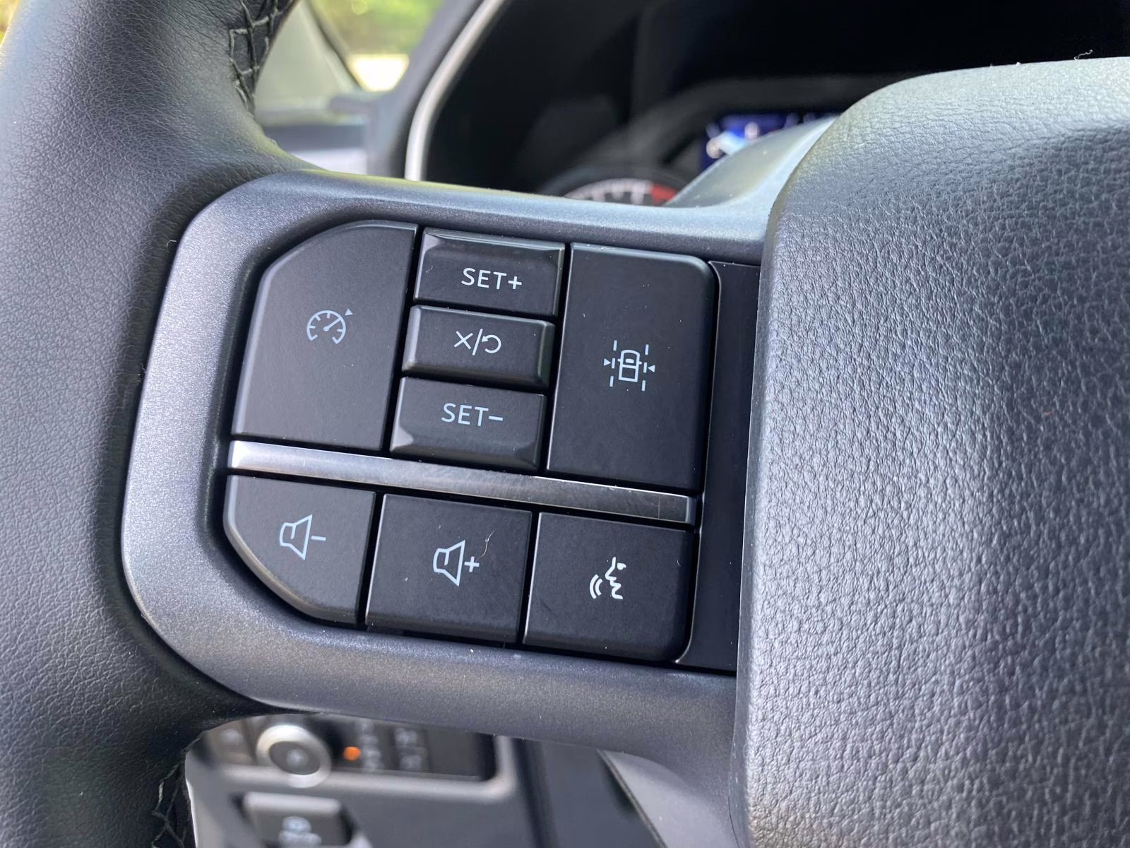 2023 Avalanche Ford F-150 XLT 4X4 Truck