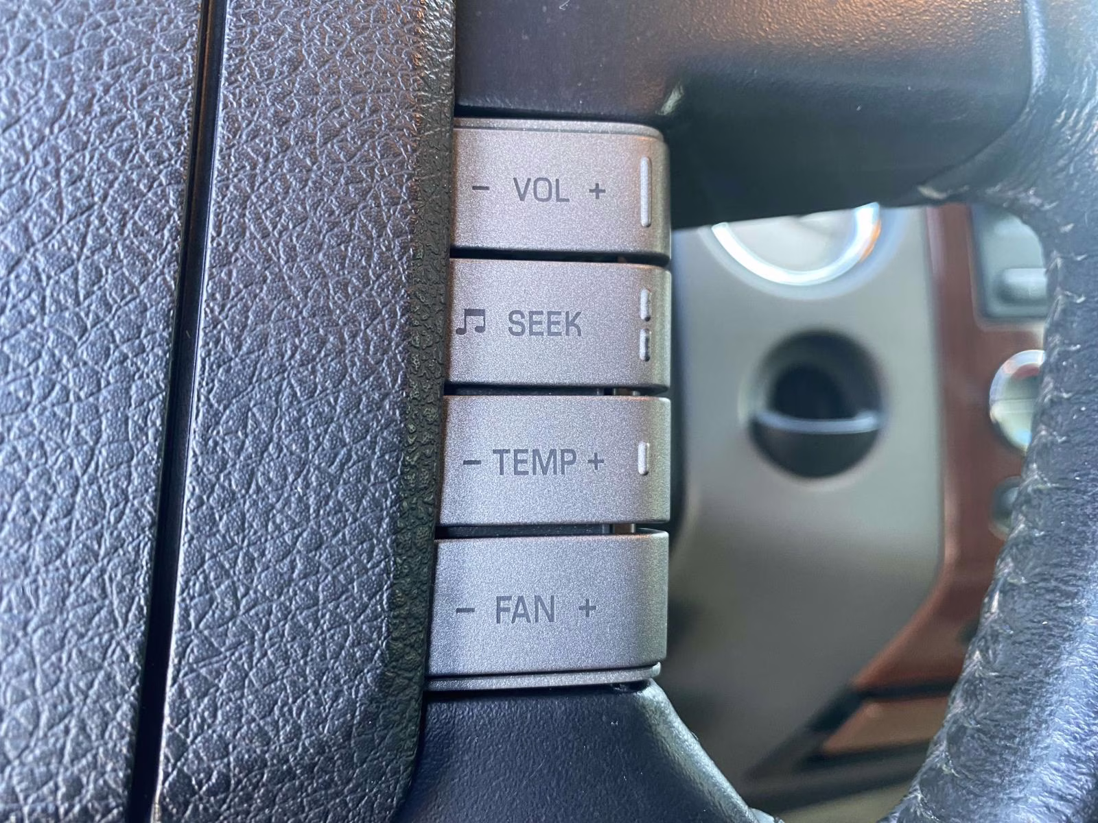 2008 Black Clearcoat Ford F-150 Lariat RWD Truck