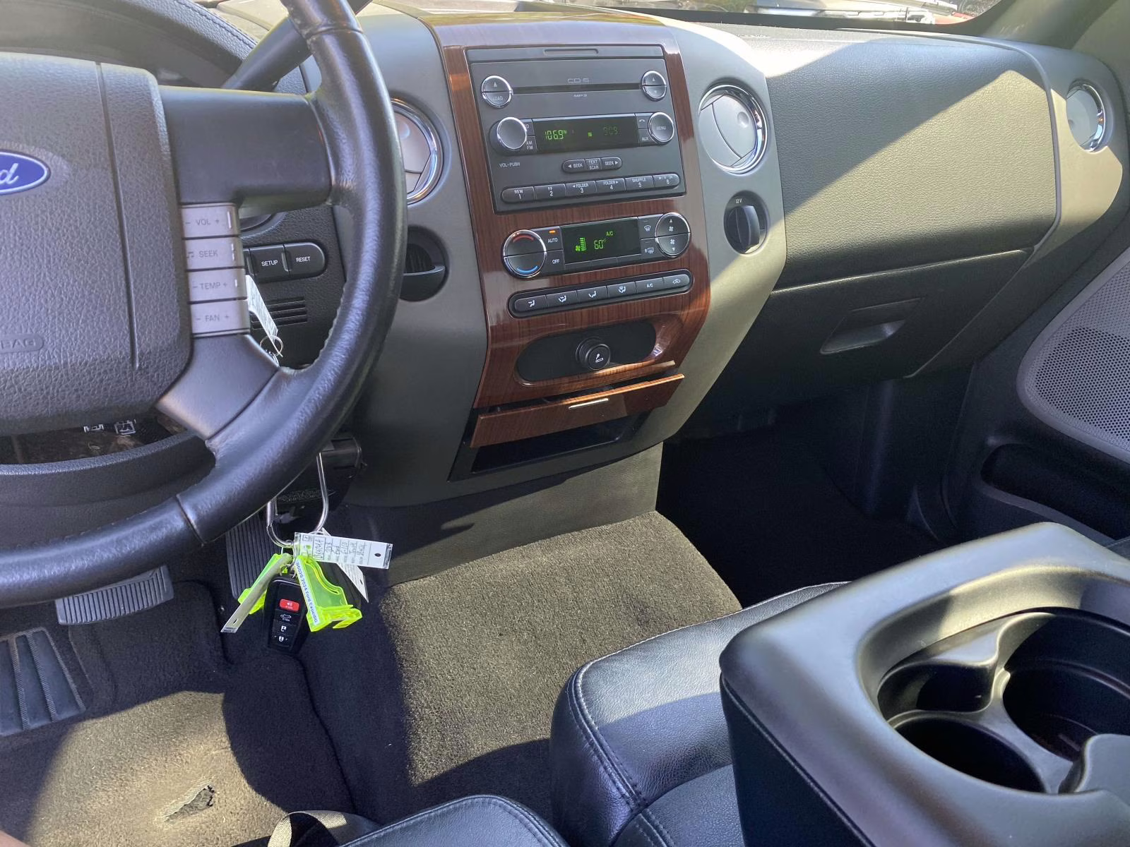 2008 Black Clearcoat Ford F-150 Lariat RWD Truck