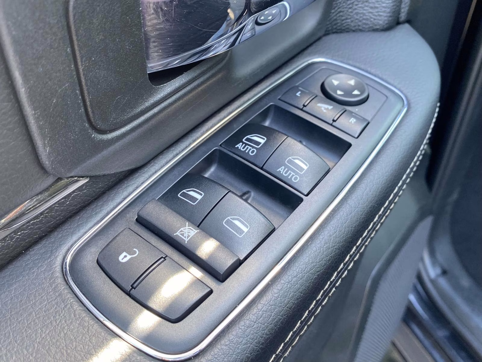 2017 Brilliant Black Crystal Pearlcoat Ram 1500 Night RWD Truck