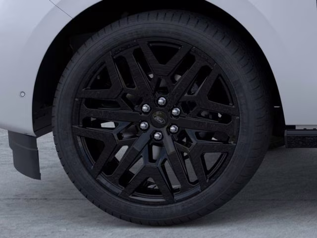 2026 Space Silver Metallic Ford Expedition Platinum 4X4 SUV