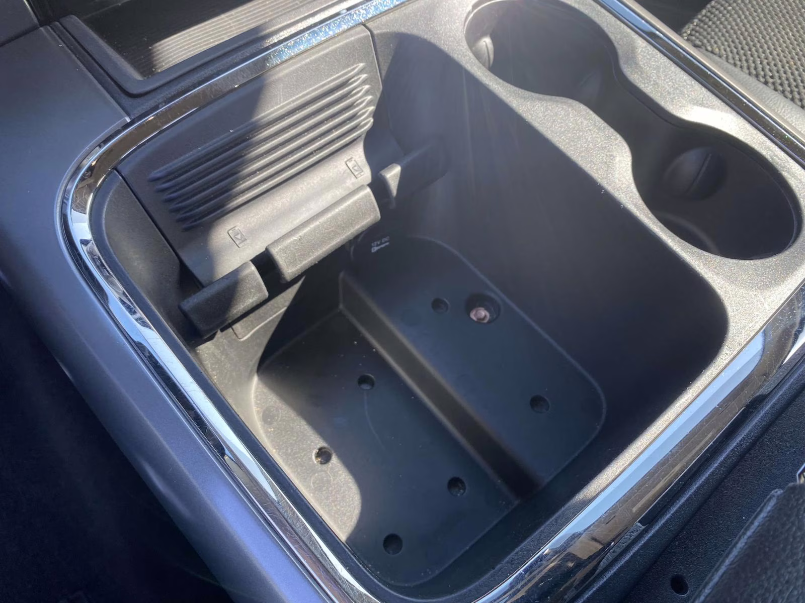 2017 Brilliant Black Crystal Pearlcoat Ram 1500 Night RWD Truck