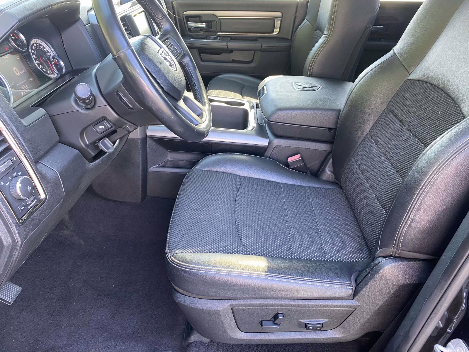 2017 Brilliant Black Crystal Pearlcoat Ram 1500 Night RWD Truck