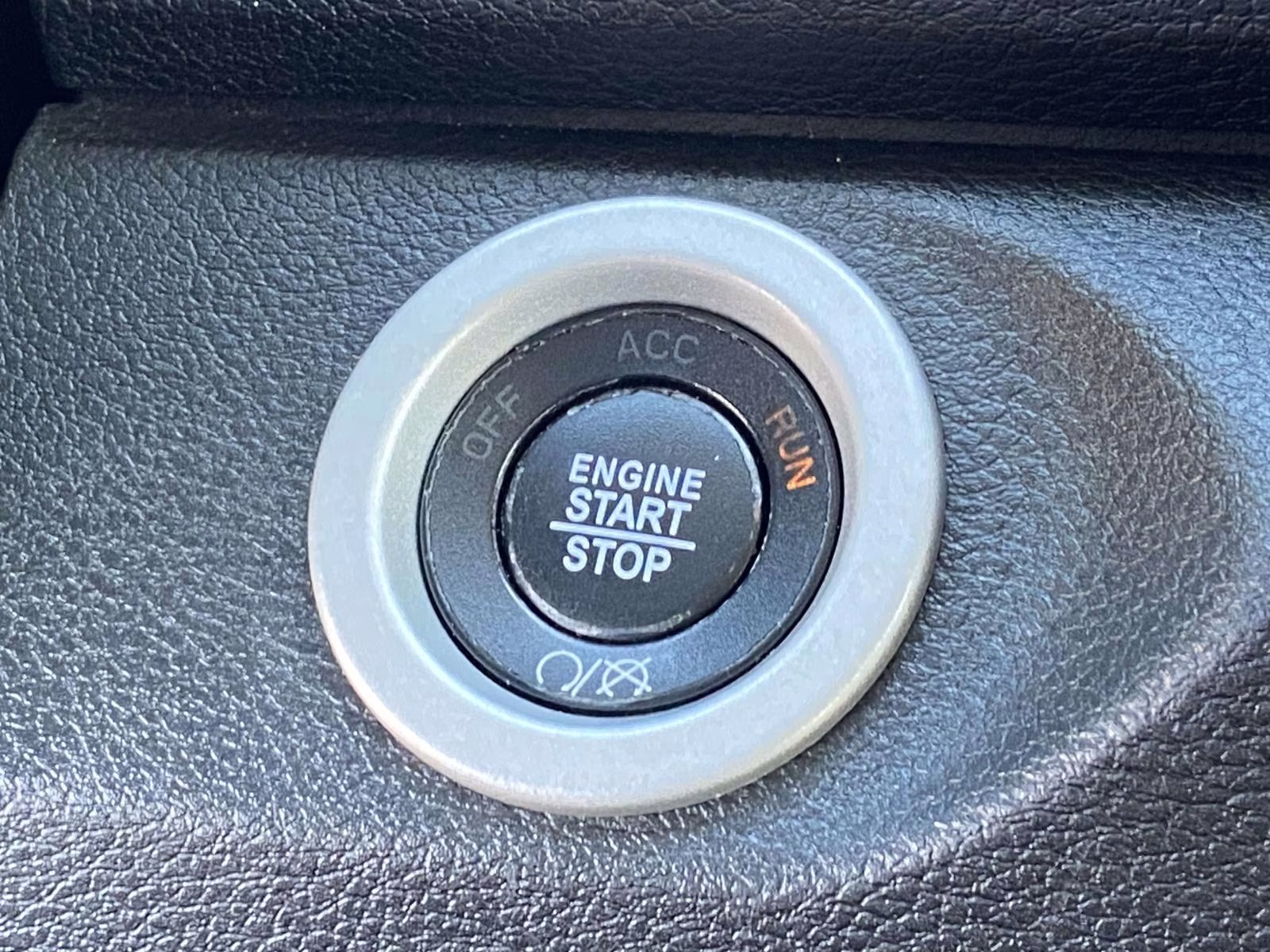 2017 Brilliant Black Crystal Pearlcoat Ram 1500 Night RWD Truck