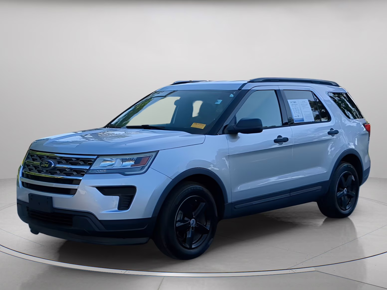 2018 Ingot Silver Metallic Ford Explorer FWD SUV
