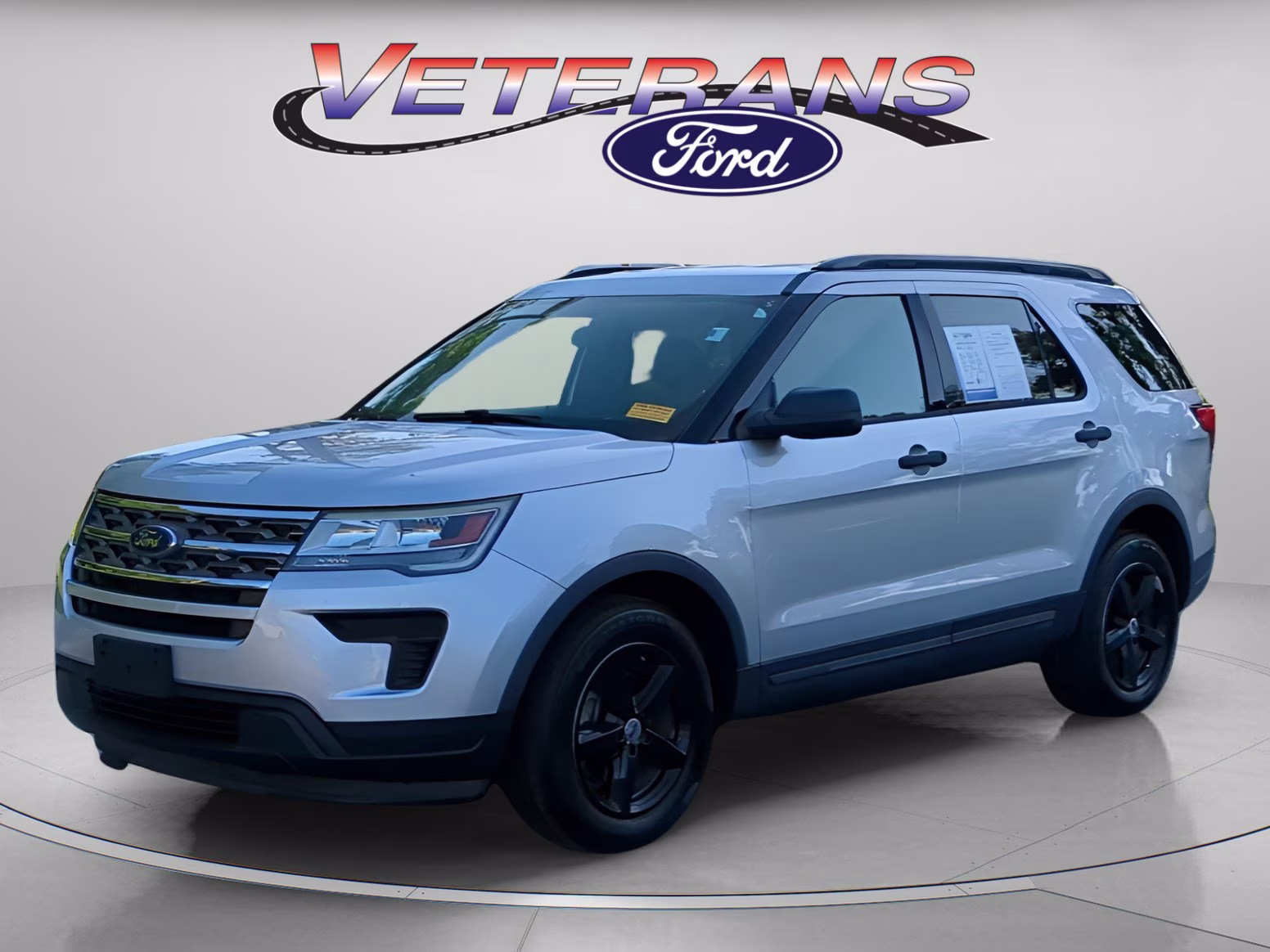 2018 Ingot Silver Metallic Ford Explorer FWD SUV