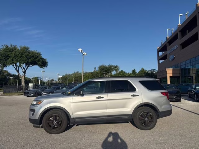 2018 Ingot Silver Metallic Ford Explorer FWD SUV