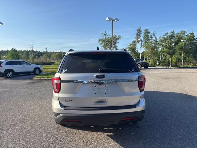 2018 Ingot Silver Metallic Ford Explorer FWD SUV
