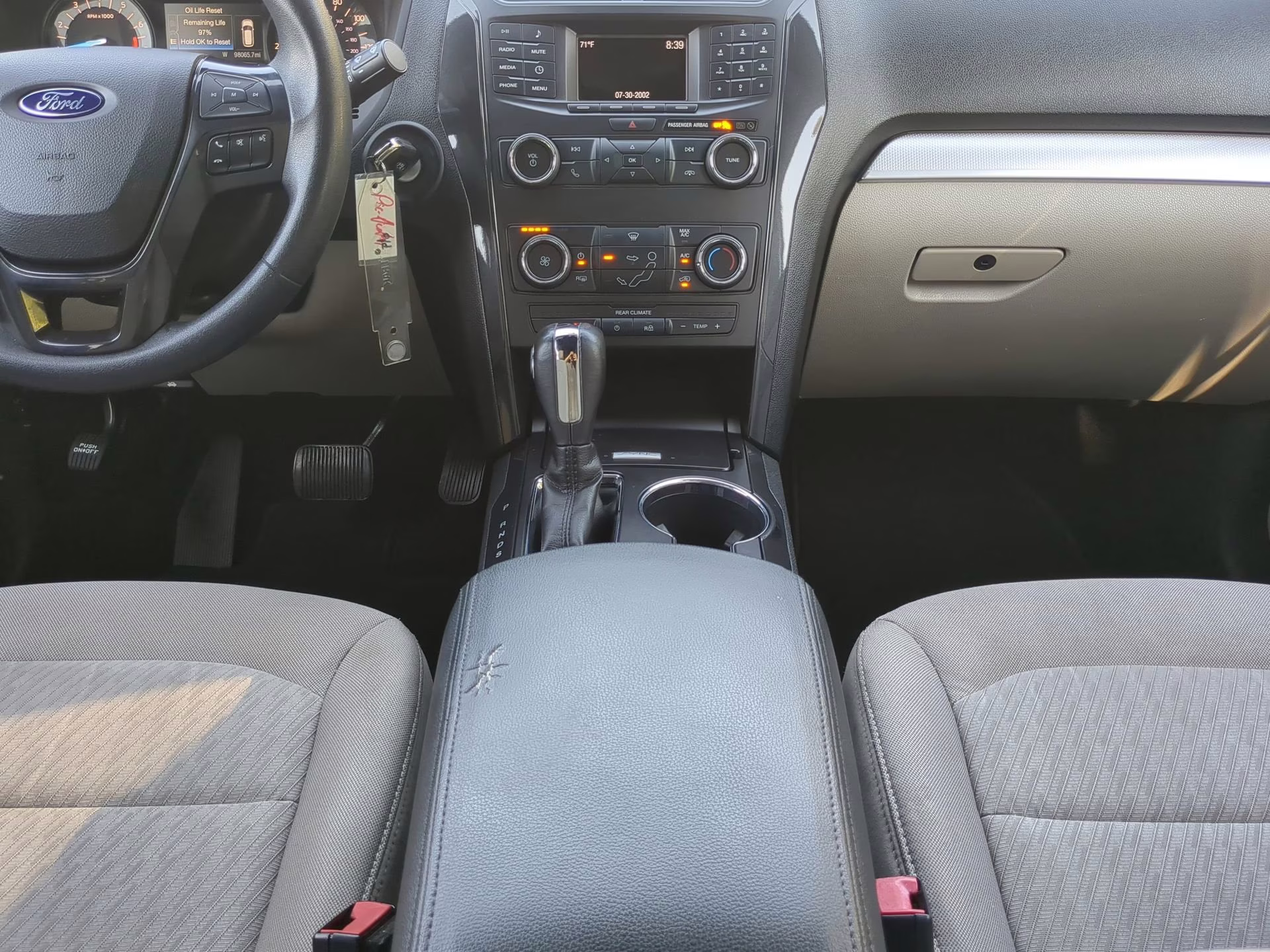 2018 Ingot Silver Metallic Ford Explorer FWD SUV