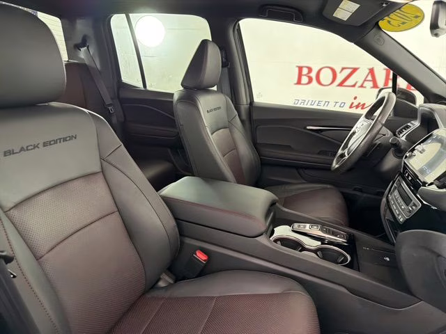 2025 Crystal Black Pearl Honda Ridgeline Black Edition AWD Truck