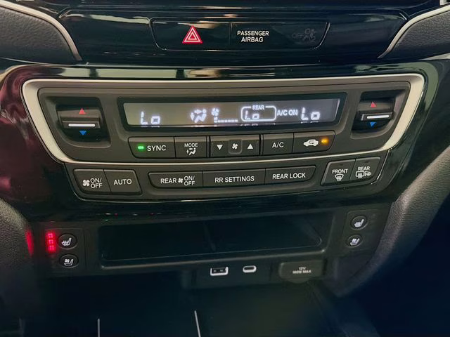 2025 Crystal Black Pearl Honda Ridgeline Black Edition AWD Truck