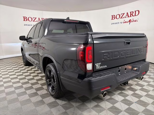 2025 Crystal Black Pearl Honda Ridgeline Black Edition AWD Truck
