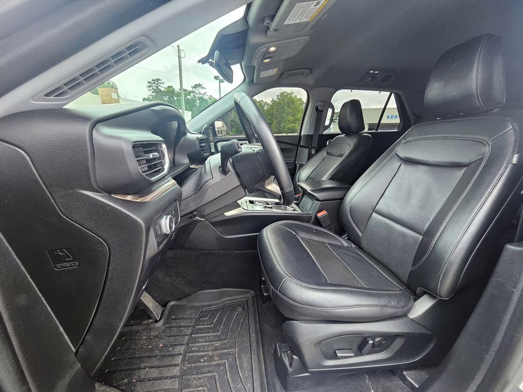 2022 Gray Metallic Ford Explorer Limited 4X4 SUV