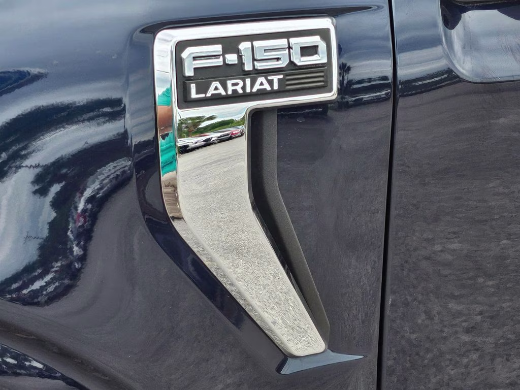 2022 Antimatter Blue Metallic Ford F-150 Lariat 4X4 Truck