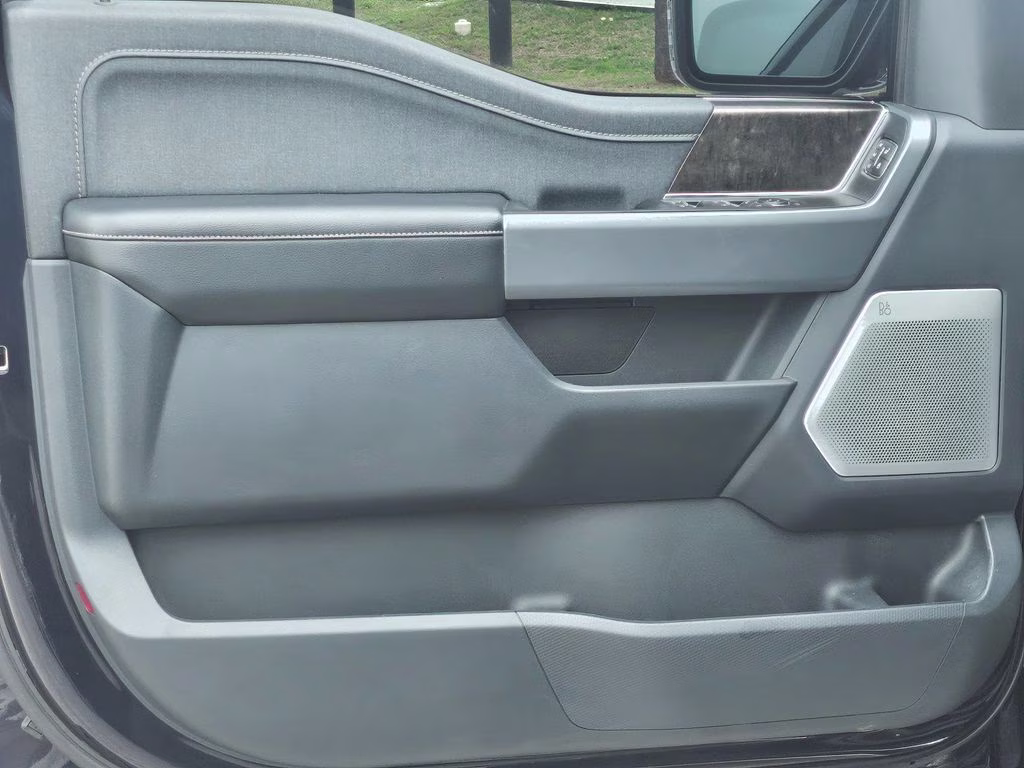 2022 Antimatter Blue Metallic Ford F-150 Lariat 4X4 Truck