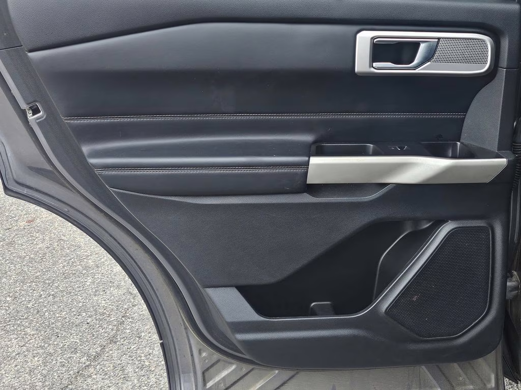 2022 Gray Metallic Ford Explorer Limited 4X4 SUV