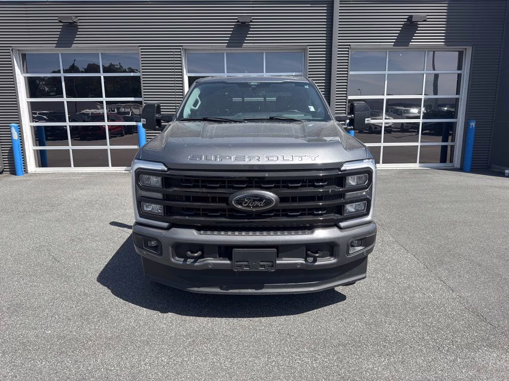 2024 Carbonized Gray Metallic Ford Super Duty F-250 SRW Lariat 4X4 Truck