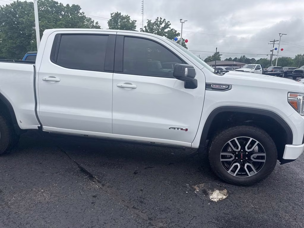 2021 Summit White GMC Sierra AT4 4X4 Truck