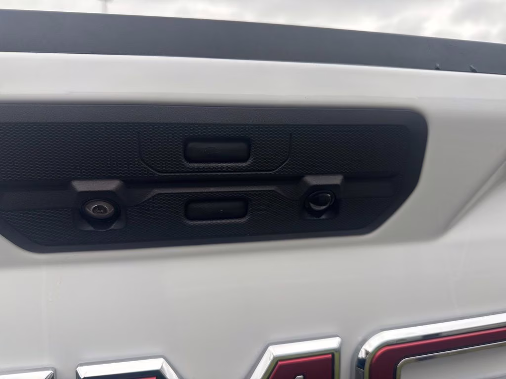 2021 Summit White GMC Sierra AT4 4X4 Truck