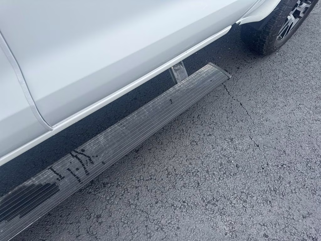 2021 Summit White GMC Sierra AT4 4X4 Truck