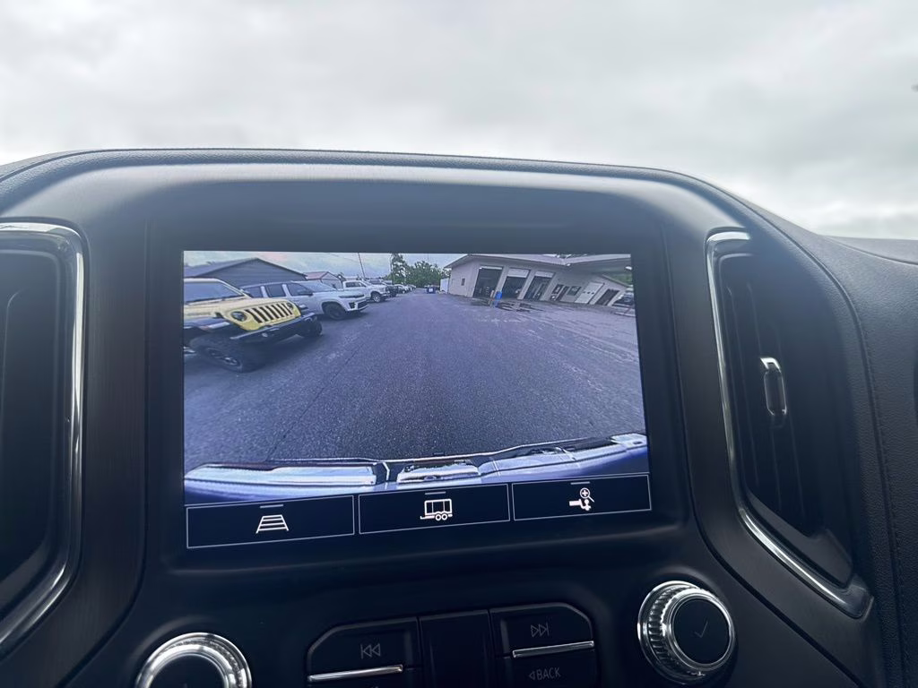 2021 Summit White GMC Sierra AT4 4X4 Truck