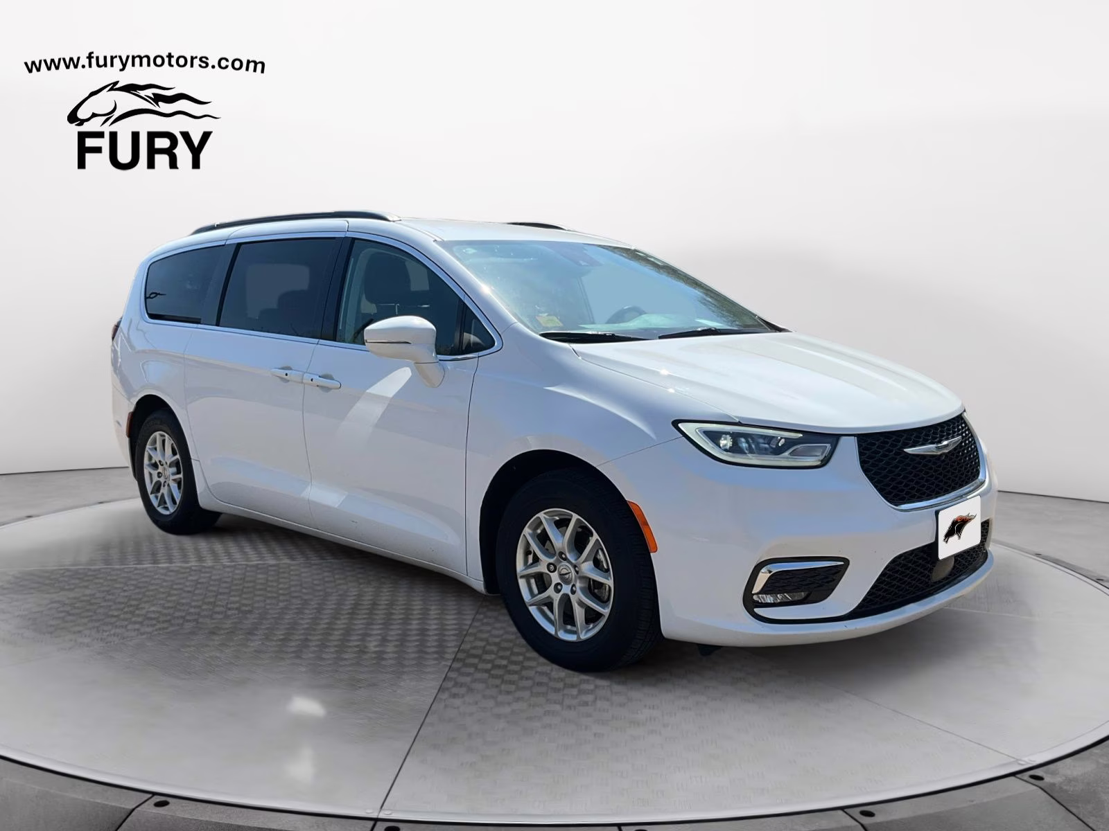 2022 Bright White Clearcoat Chrysler Pacifica Touring L FWD Van