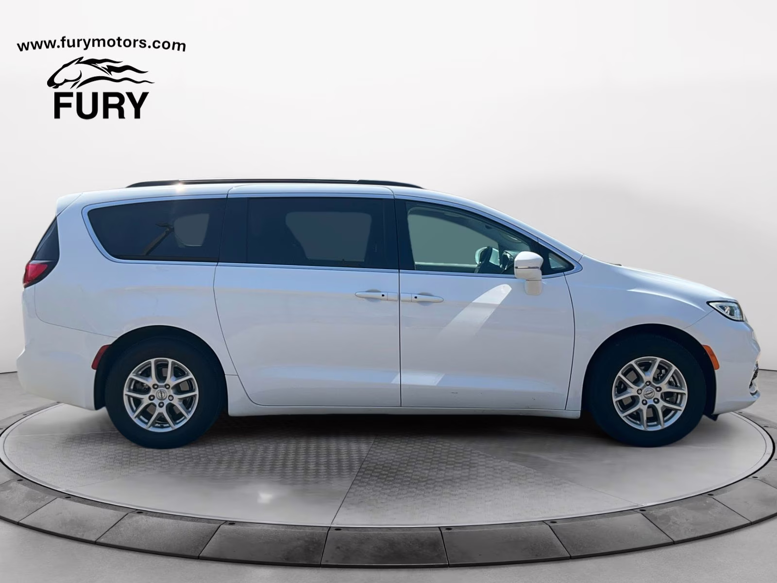 2022 Bright White Clearcoat Chrysler Pacifica Touring L FWD Van