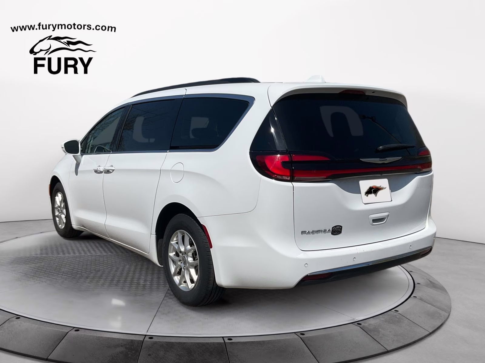 2022 Bright White Clearcoat Chrysler Pacifica Touring L FWD Van