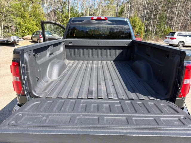 2018 Dark Slate Metallic GMC Sierra 1500 SLE 4X4 Truck